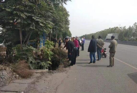 禹州交警上演一场警民联手生死营救 禹州交警上演一场警民联手生死营救
