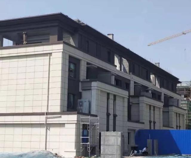 禹州高铁站附近、《高铁新城》《单价7000元的生态别墅》集中供暖、双气入户、错过将不再拥有。 禹州高铁站附近、《高铁新城》《单价7000元的生态别墅》集中供暖、双气入户、错过将不再拥有。