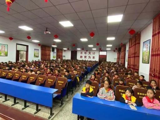 禹州公安交警走进夏都学校开展冬季道路交通安全宣传活动 禹州公安交警走进夏都学校开展冬季道路交通安全宣传活动
