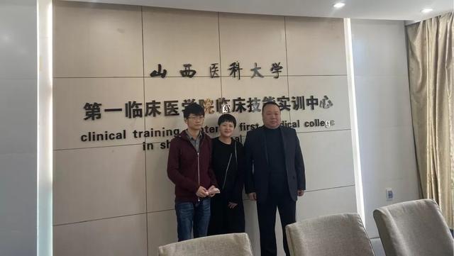 驱车往返两千多里 禹州市委宣传部为贫困学子圆大学梦 驱车往返两千多里 禹州市委宣传部为贫困学子圆大学梦