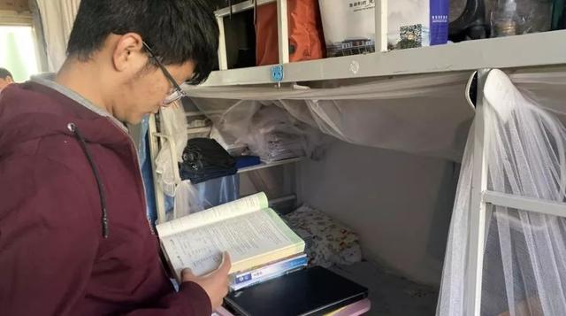 驱车往返两千多里 禹州市委宣传部为贫困学子圆大学梦 驱车往返两千多里 禹州市委宣传部为贫困学子圆大学梦