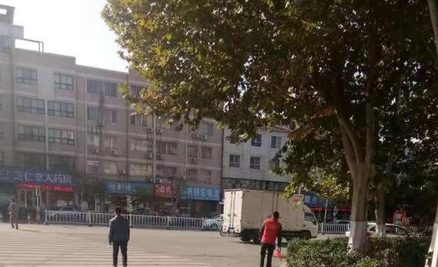 "哎,去那啊?坐车不?"禹州“红三轮”为卷土重来! "哎,去那啊?坐车不?"禹州“红三轮”为卷土重来!