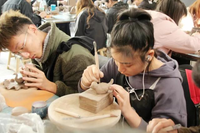 郑州工程技术学院(禹州)实践教学实习基地挂牌仪式如期举行 郑州工程技术学院(禹州)实践教学实习基地挂牌仪式如期举行