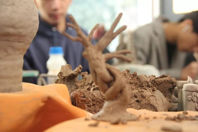 郑州工程技术学院(禹州)实践教学实习基地挂牌仪式如期举行 郑州工程技术学院(禹州)实践教学实习基地挂牌仪式如期举行