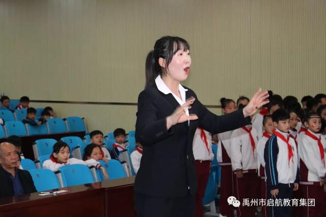 11月13日至14日禹州第一私立中学举行唱响“四支歌”大合唱比赛 11月13日至14日禹州第一私立中学举行唱响“四支歌”大合唱比赛