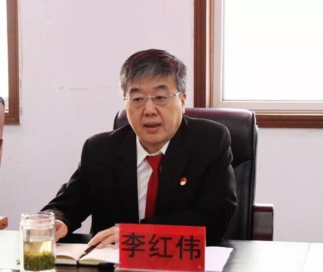 禹州市法院召开“不忘初心、牢记使命”主题教育集中学习研讨 禹州市法院召开“不忘初心、牢记使命”主题教育集中学习研讨