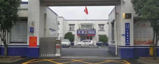 禹州多名瘾君子和毒贩落网!原来毒品就在我们身边.... 禹州多名瘾君子和毒贩落网!原来毒品就在我们身边....