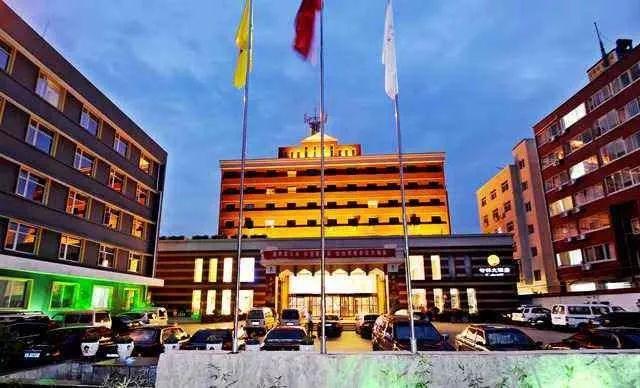 禹州竹林大酒店羊绒大衣厂家大型特卖会开抢了!价格低至30元起! 禹州竹林大酒店羊绒大衣厂家大型特卖会开抢了!价格低至30元起!