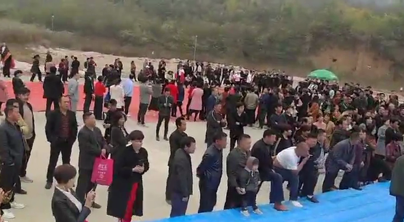 11月23日禹州大涧村地质公园《网红桥》举办美在景区歌友会 11月23日禹州大涧村地质公园《网红桥》举办美在景区歌友会