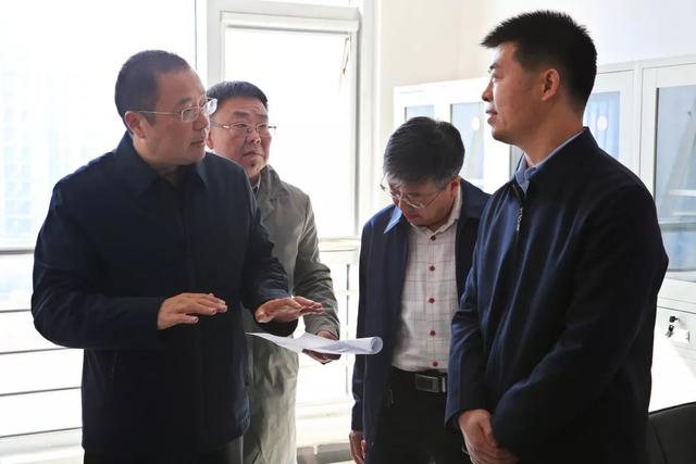 禹州市政法委书记、公检法三长到我院派驻公安局办公室调研 禹州市政法委书记、公检法三长到我院派驻公安局办公室调研