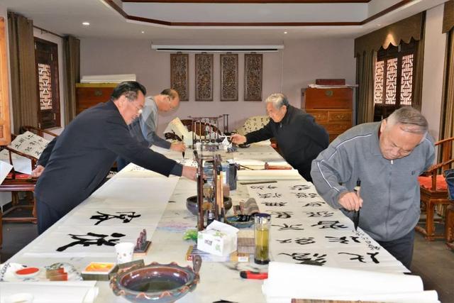 书法遇上唐钧 佳联成对好诗成章佳句频出 书法遇上唐钧 佳联成对好诗成章佳句频出