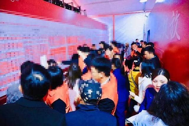 11月23日禹州建业大城小院首度开盘 149套房源超500人争抢! 11月23日禹州建业大城小院首度开盘 149套房源超500人争抢!