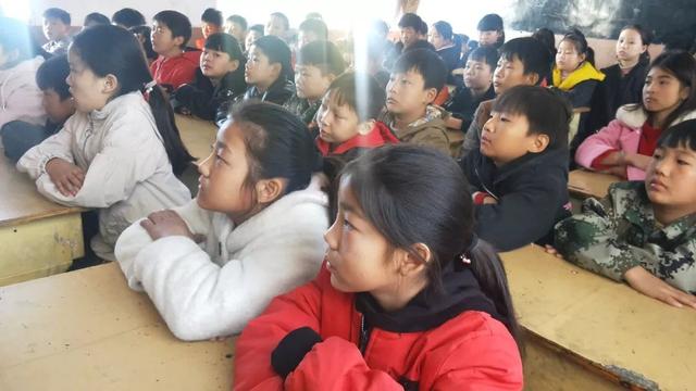 禹州非遗走进鸿畅镇实验学校 开展非遗文化进校园活动 禹州非遗走进鸿畅镇实验学校 开展非遗文化进校园活动