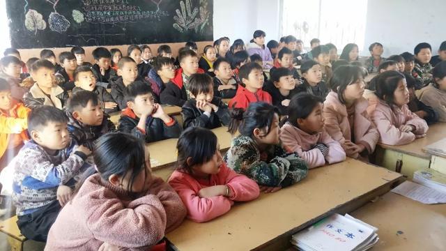 禹州非遗走进鸿畅镇实验学校 开展非遗文化进校园活动 禹州非遗走进鸿畅镇实验学校 开展非遗文化进校园活动