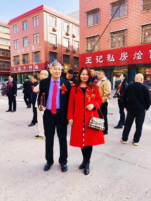 禹州市诗词学会揭牌仪式在柏山路拉开帷幕 禹州市诗词学会揭牌仪式在柏山路拉开帷幕