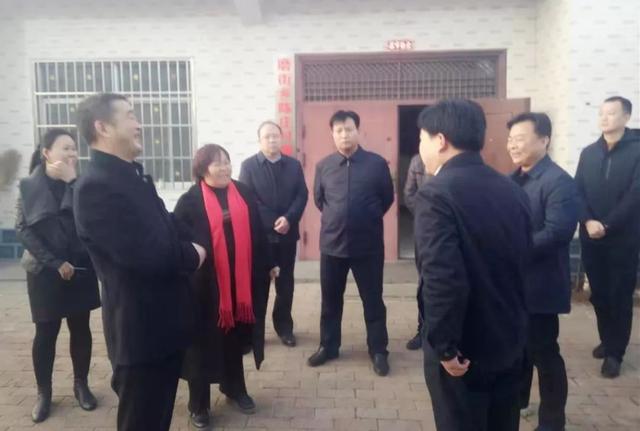 禹州市市长范晓东来磨街乡陈庄村实地指导考察 禹州市市长范晓东来磨街乡陈庄村实地指导考察