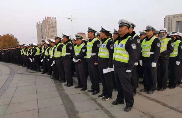 禹州公安交警发布的通知!开文明车行文明路 争做文明禹州人 禹州公安交警发布的通知!开文明车行文明路 争做文明禹州人