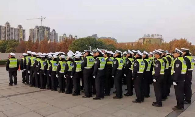 禹州公安交警发布的通知!开文明车行文明路 争做文明禹州人 禹州公安交警发布的通知!开文明车行文明路 争做文明禹州人