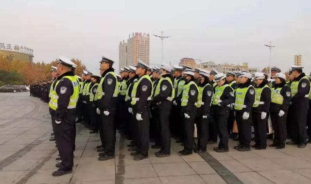 禹州公安交警发布的通知!开文明车行文明路 争做文明禹州人 禹州公安交警发布的通知!开文明车行文明路 争做文明禹州人