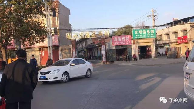 禹州交警为新增公交车“体检” 确保市民安全出行 禹州交警为新增公交车“体检” 确保市民安全出行
