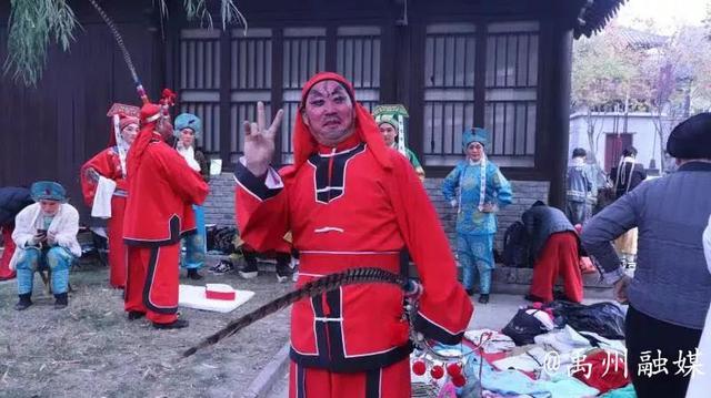 戏曲电影《芝麻官休妻》禹州豫剧团横店杀青归来 戏曲电影《芝麻官休妻》禹州豫剧团横店杀青归来