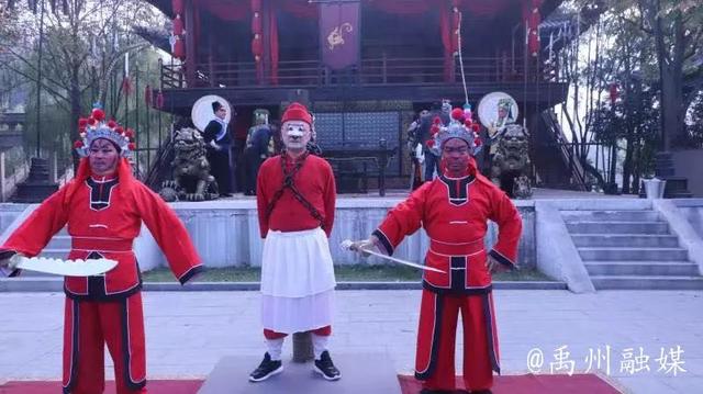 戏曲电影《芝麻官休妻》禹州豫剧团横店杀青归来 戏曲电影《芝麻官休妻》禹州豫剧团横店杀青归来