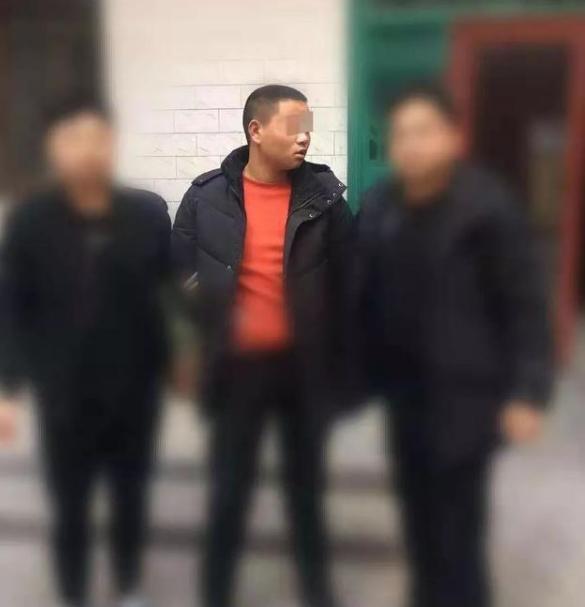 禹州一男子作案时把自己包裹成“粽子” 结果:“白搭”! 禹州一男子作案时把自己包裹成“粽子” 结果:“白搭”!