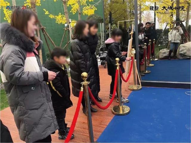 12月7日禹州建业大城小院生活馆大富翁欢乐套圈实战上演 12月7日禹州建业大城小院生活馆大富翁欢乐套圈实战上演