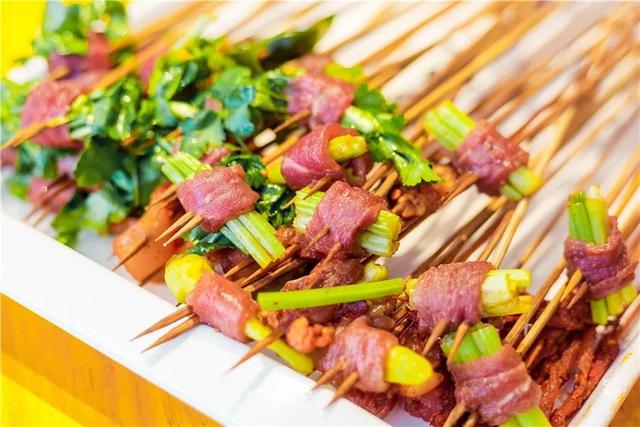 禹州新一峰成都串串火锅价值137元3-4人串串套餐39元任性撸 禹州新一峰成都串串火锅价值137元3-4人串串套餐39元任性撸