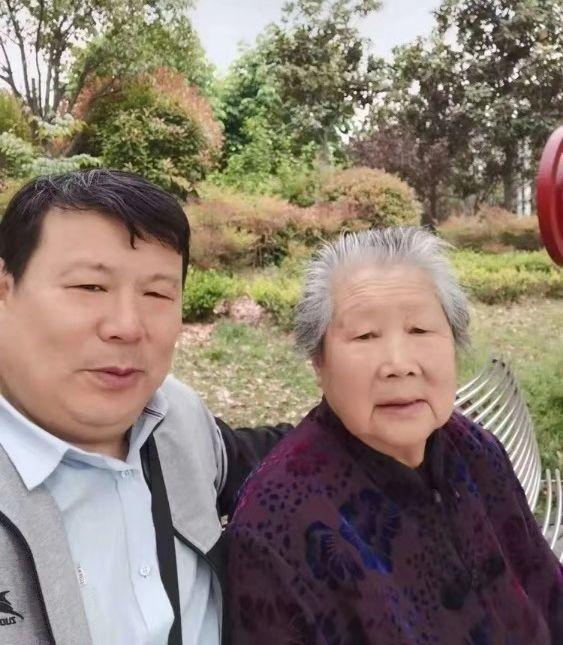 河南禹州徐国源:久病床前有孝子! 河南禹州徐国源:久病床前有孝子!