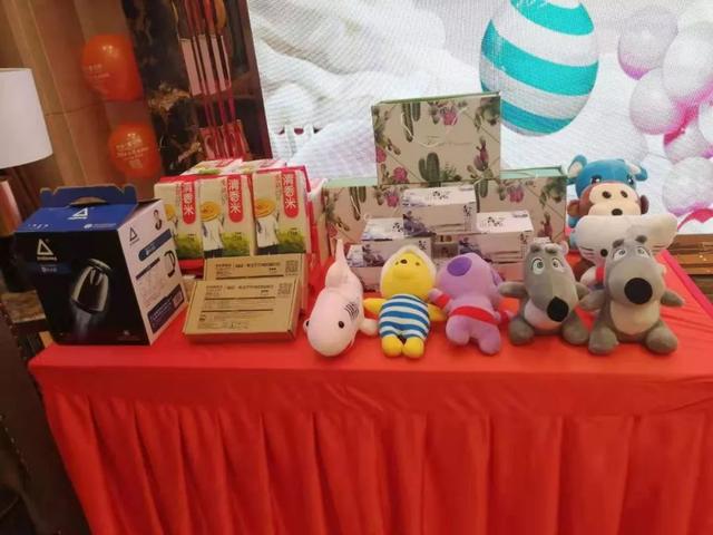 禹州中梁禹州府温情时光12月业主生日宴圆满落幕! 禹州中梁禹州府温情时光12月业主生日宴圆满落幕!
