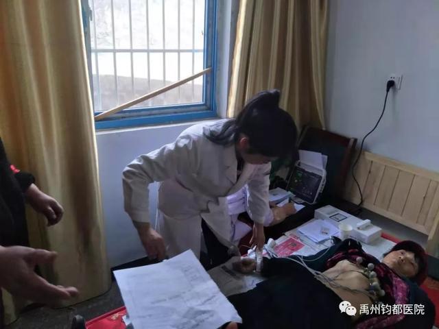 禹州方山镇方山村开展健康扶贫义诊活动 禹州方山镇方山村开展健康扶贫义诊活动