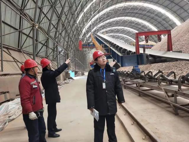 禹州卫生监督与您一起共同关注职业健康! 禹州卫生监督与您一起共同关注职业健康!
