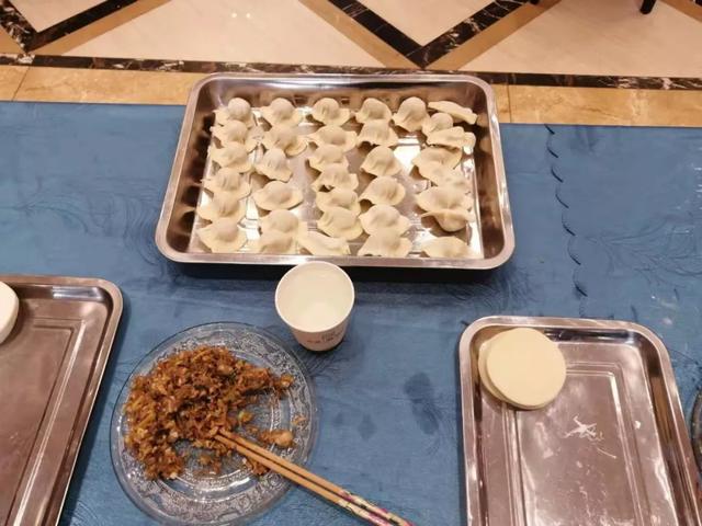 12月22日中梁禹州府迎来了“包饺子”大赛 12月22日中梁禹州府迎来了“包饺子”大赛