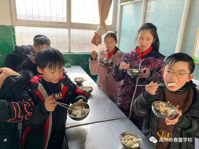12月22日禹州春蕾学校千人饺子宴 营造生活大课堂 12月22日禹州春蕾学校千人饺子宴 营造生活大课堂