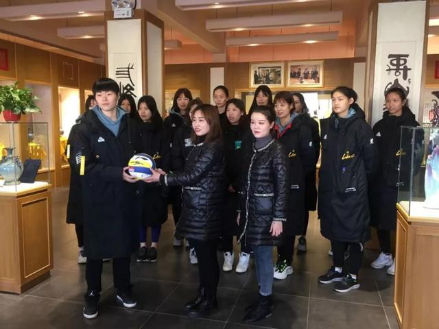 女排姑娘来神垕啦!快跟随小编来看一看吧 女排姑娘来神垕啦!快跟随小编来看一看吧