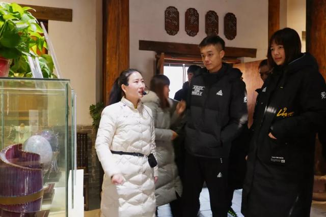 女排姑娘来神垕啦!快跟随小编来看一看吧 女排姑娘来神垕啦!快跟随小编来看一看吧