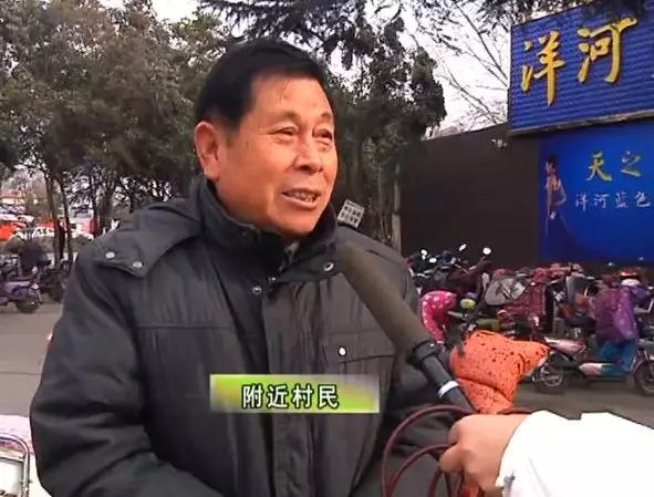 禹州梁北镇牌坊南侧长期困扰群众的这件事被电视台曝光了! 禹州梁北镇牌坊南侧长期困扰群众的这件事被电视台曝光了!