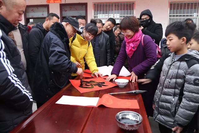 情暖百姓 福进万家“艺术进万家”活动走进褚河镇肖庄社区 情暖百姓 福进万家“艺术进万家”活动走进褚河镇肖庄社区