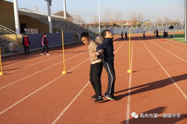 禹州一高教育集团前后屯学校运动会掠影 禹州一高教育集团前后屯学校运动会掠影