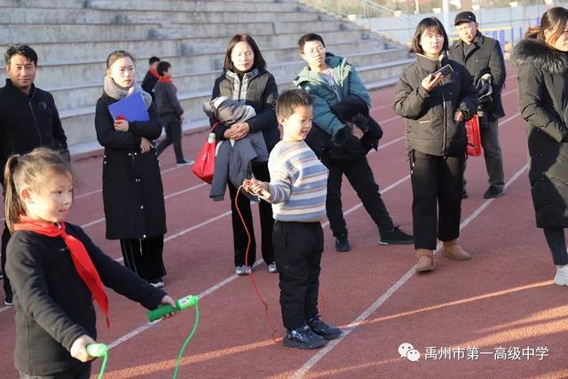 禹州一高教育集团前后屯学校运动会掠影 禹州一高教育集团前后屯学校运动会掠影