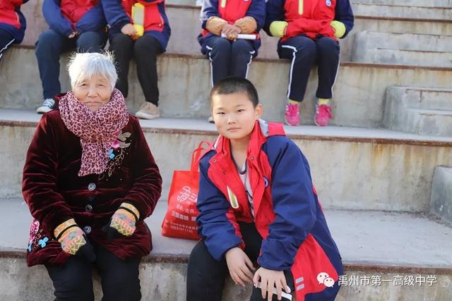 禹州一高教育集团前后屯学校运动会掠影 禹州一高教育集团前后屯学校运动会掠影