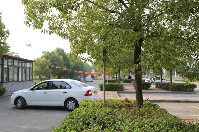 豪礼送不停!禹州东恩驾校元旦大回馈,想学车的朋友们抓紧了.... 豪礼送不停!禹州东恩驾校元旦大回馈,想学车的朋友们抓紧了....