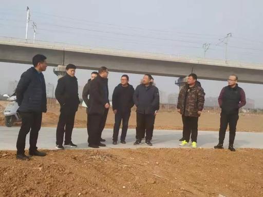 禹州市自然资源和规划局对郑万高铁临时用地复垦情况进行初验 禹州市自然资源和规划局对郑万高铁临时用地复垦情况进行初验