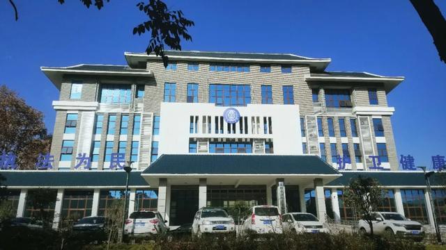 专家齐聚禹州实地调研卫生监督机构规范化建设工作 专家齐聚禹州实地调研卫生监督机构规范化建设工作