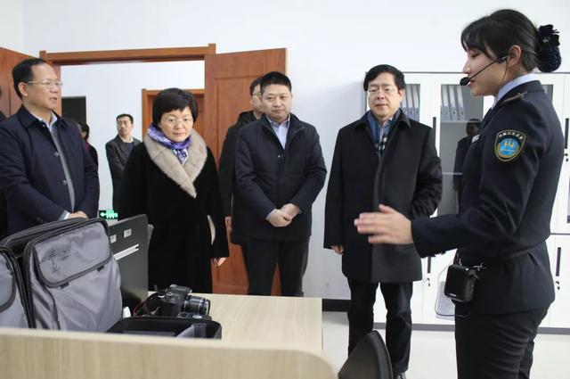 专家齐聚禹州实地调研卫生监督机构规范化建设工作 专家齐聚禹州实地调研卫生监督机构规范化建设工作