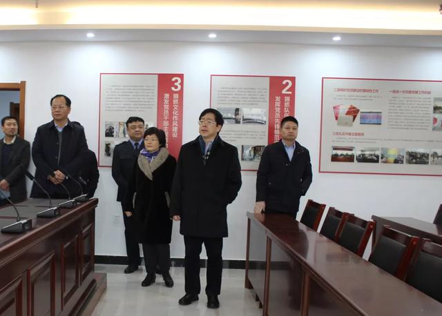 专家齐聚禹州实地调研卫生监督机构规范化建设工作 专家齐聚禹州实地调研卫生监督机构规范化建设工作