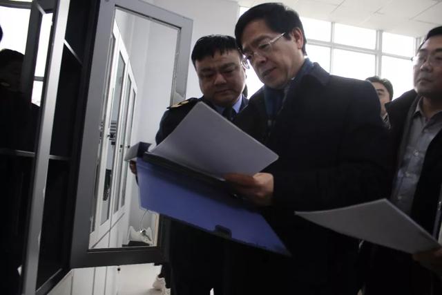 专家齐聚禹州实地调研卫生监督机构规范化建设工作 专家齐聚禹州实地调研卫生监督机构规范化建设工作