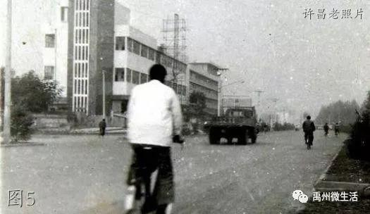 禹州(禹县)老照片:红石楼南城门大禹像老煤市口60礼堂 禹州(禹县)老照片:红石楼南城门大禹像老煤市口60礼堂