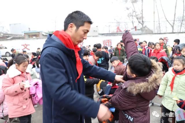 1月9日禹州团市委走进顺店镇柳河小学 1月9日禹州团市委走进顺店镇柳河小学